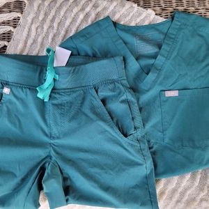 Figs Jogger Scrub Set